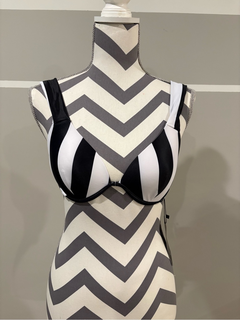 PrettyLittleThing Black & White Striped Underwire Bikini Top